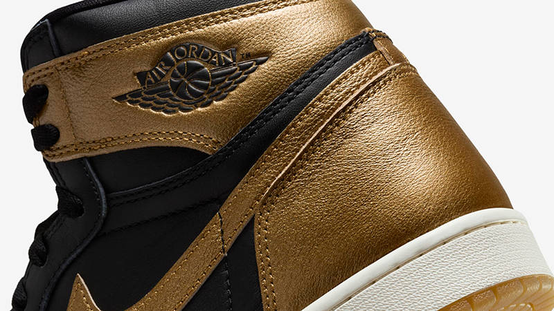 men's air jordan retro 1 high og black gold