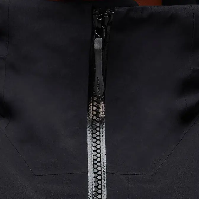 Arcteryx Ralle Jacket Black Front Zipper Closeup