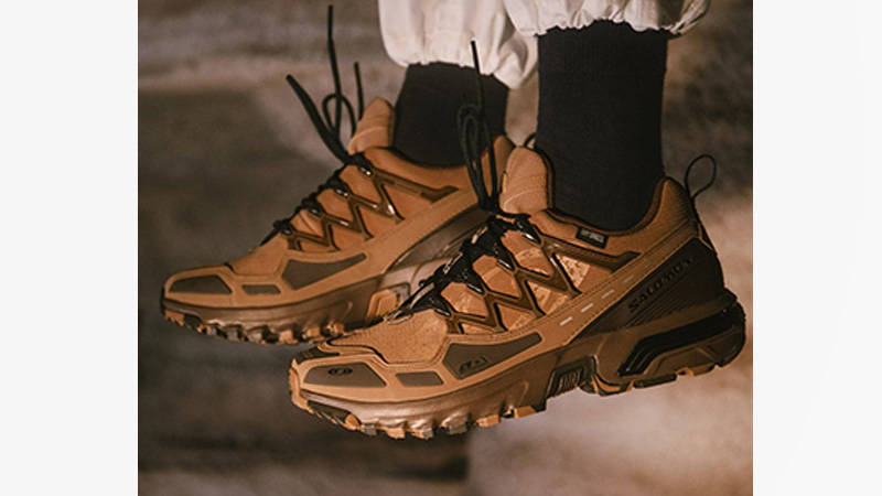 atmos x Salomon ACS+ CSWP Strata Fossil on foot front