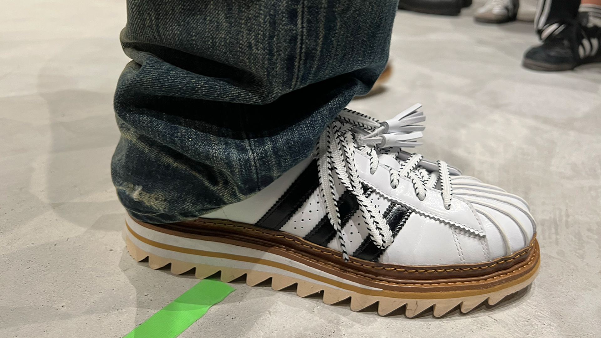 靴 adidas x CLOT CLOT x adidas ZX Flux 'Tartan' - WearTesters