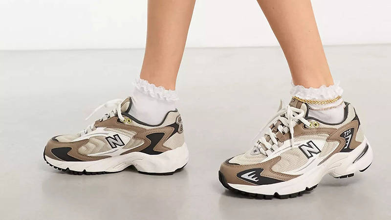 New Balance 725 Tan on foot