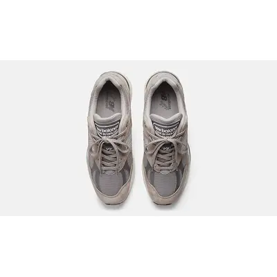 New Balance 991V2 Made in UK Grey middle