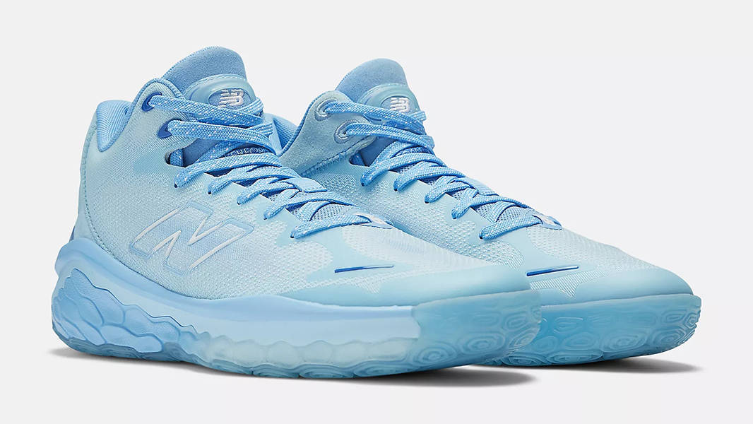 Light blue sale nike basketball shoes