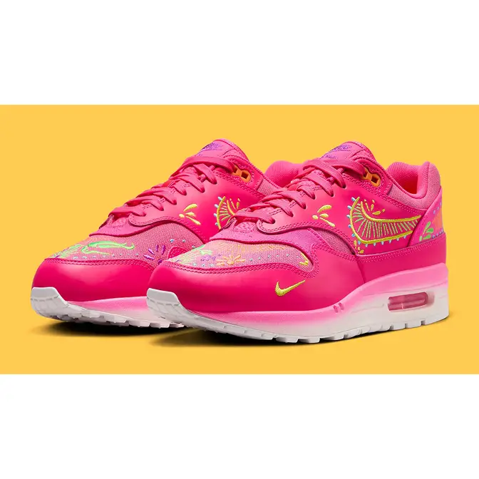 Nike air max pink 2024 gold