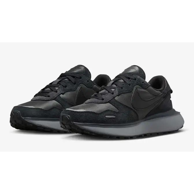 Nike Phoenix Waffle Black Front