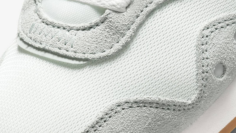 Nike Venture Runner Light Silver Malachite CK2948-113 Detail