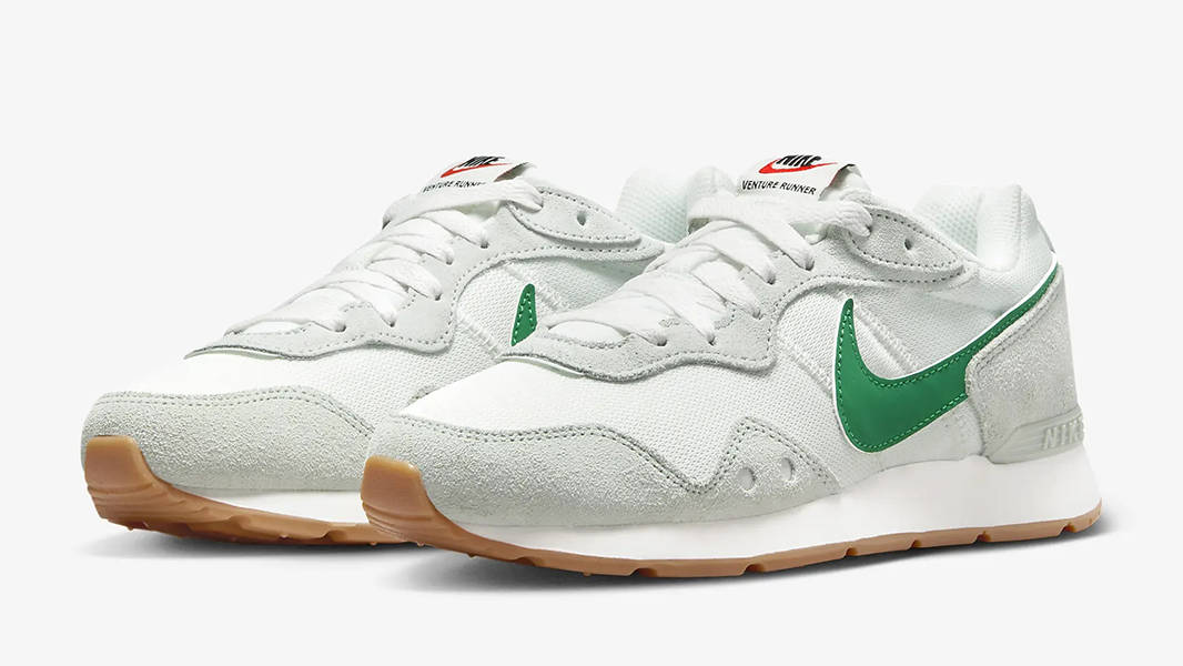Nike Venture Runner Light Silver Malachite CK2948-113 Side