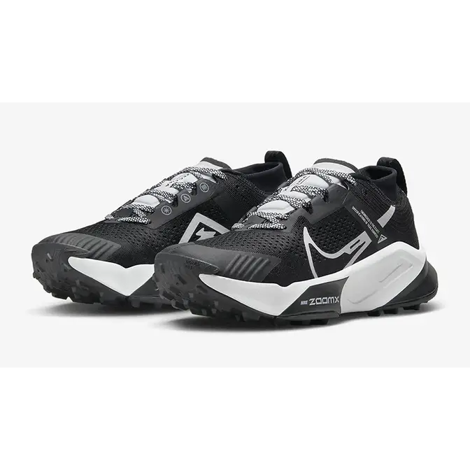 Nike Zegama Trail-Running Black White front