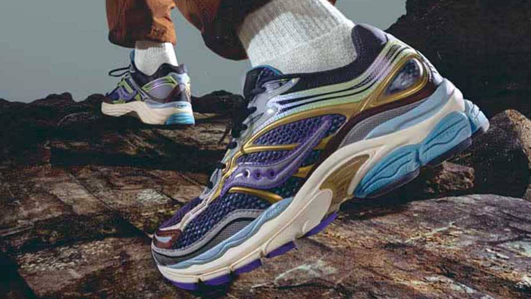 Saucony ProGrid Omni 9 Crystal Cave On Foot