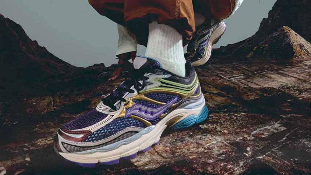 Saucony ProGrid Omni 9 Crystal Cave On Foot