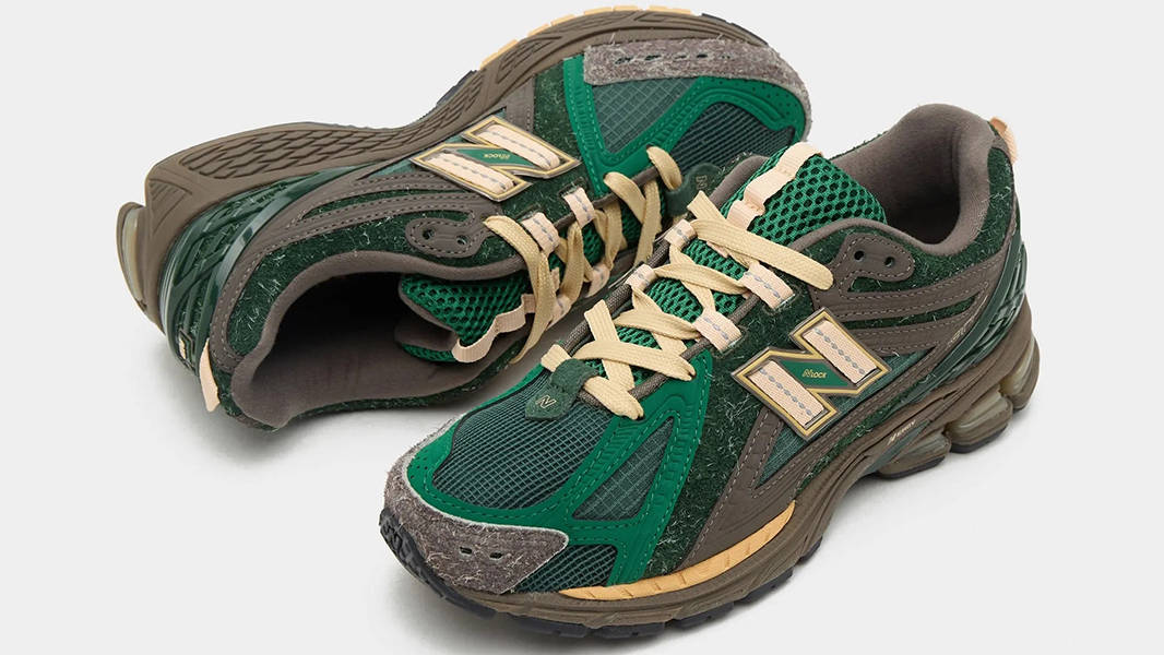 size x New Balance 1906R Diamond District Green Side