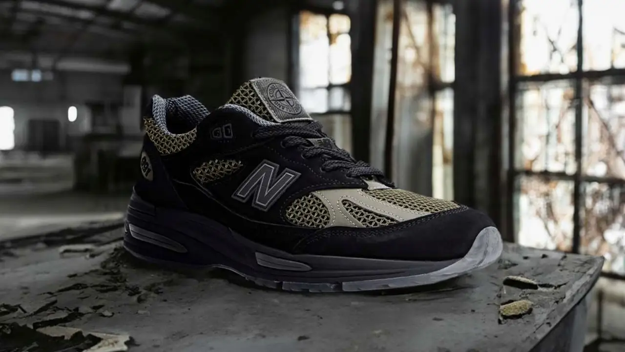 Stone Island × New Balance 991V2 Black - メンズ