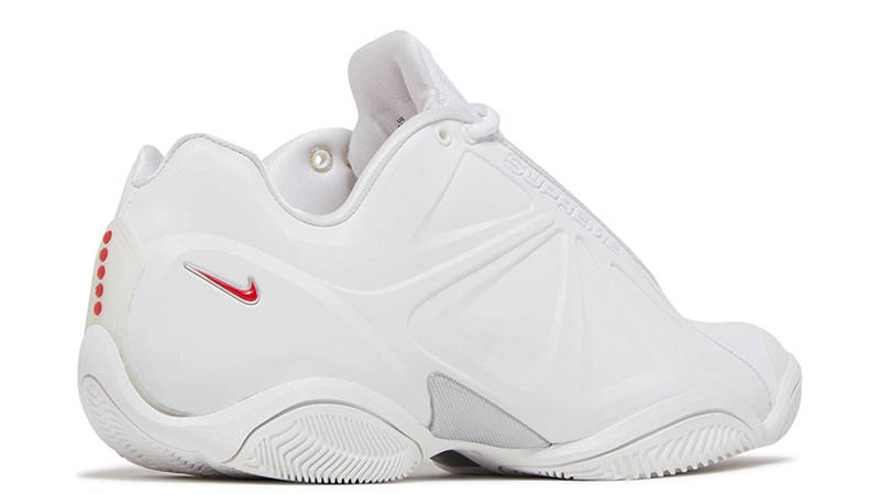 Supreme x Nike Air Zoom Courtposite White heel