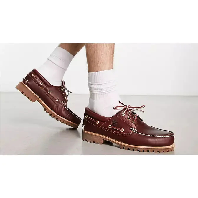 Burgundy deals timberland shoes