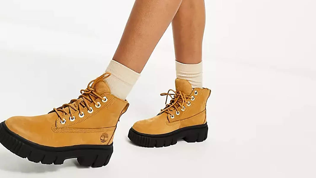 Timberland Greyfield Leather Boot Wheat Black TB0A5RP4231 on feet