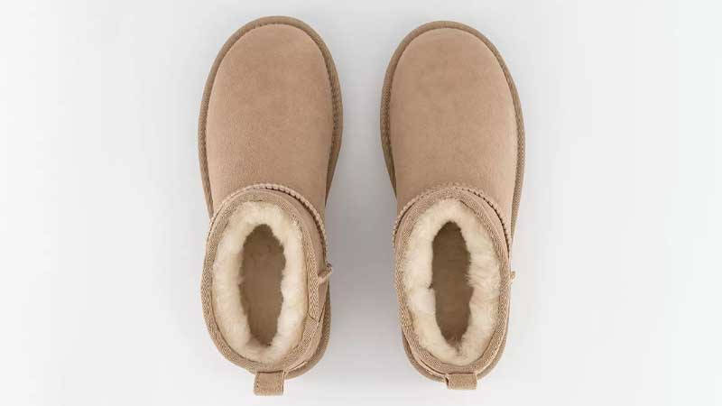 Mini hot sale uggs sand