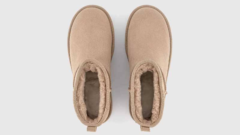 UGG Classic Ultra Mini Platform Sand Middle