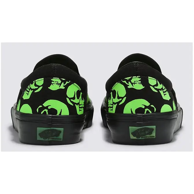 Green best sale skull vans