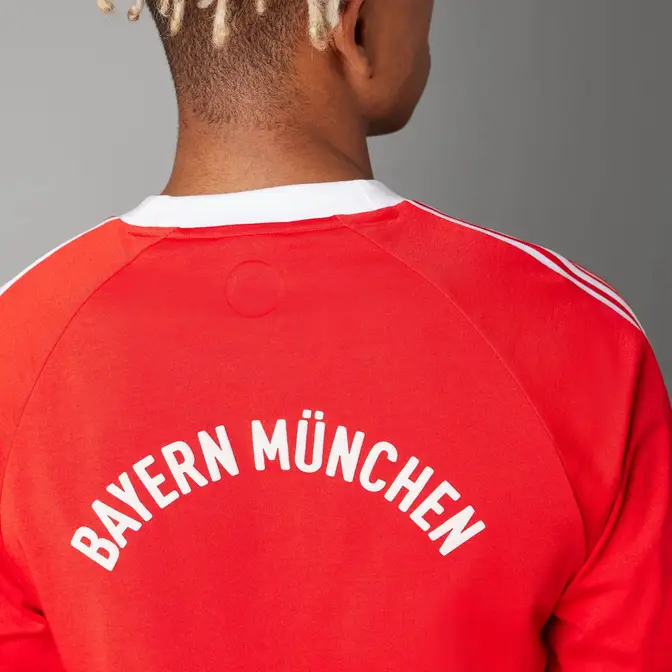 adidas FC Bayern Originals 70s Long Sleeve Jersey Red Backside Closeup