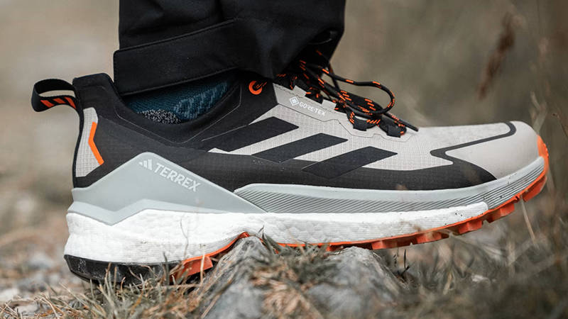 adidas Terrex Free Hiker 2.0 Gore-Tex Low Beige Black IG5459 on feet 2