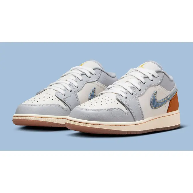 Jordan 1 low store swoosh