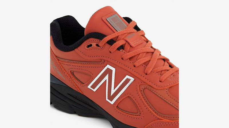 New Balance 990v4 Mahogany logo