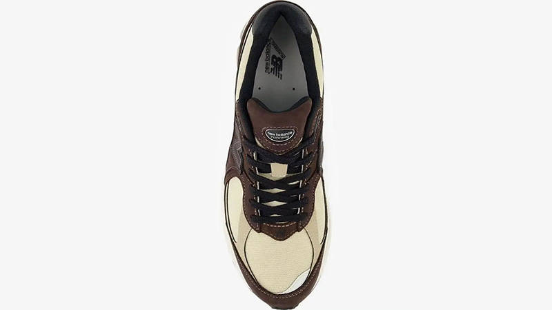New Balance M2002 Chocolate Tan middle