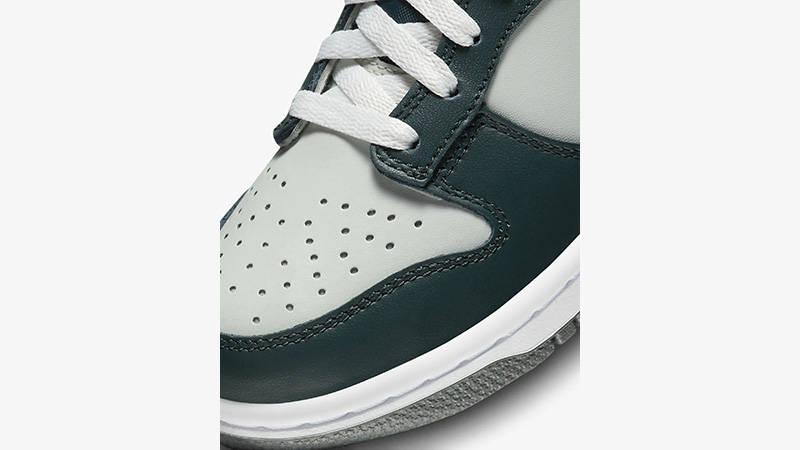 Nike Dunk Low Deep Jungle GS toe area