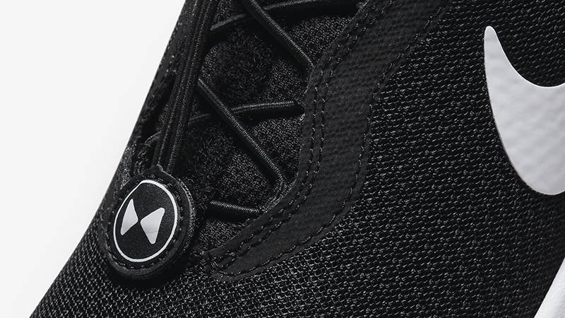 Nike Revolution 7 EasyOn Black White FQ4112-001 Detail