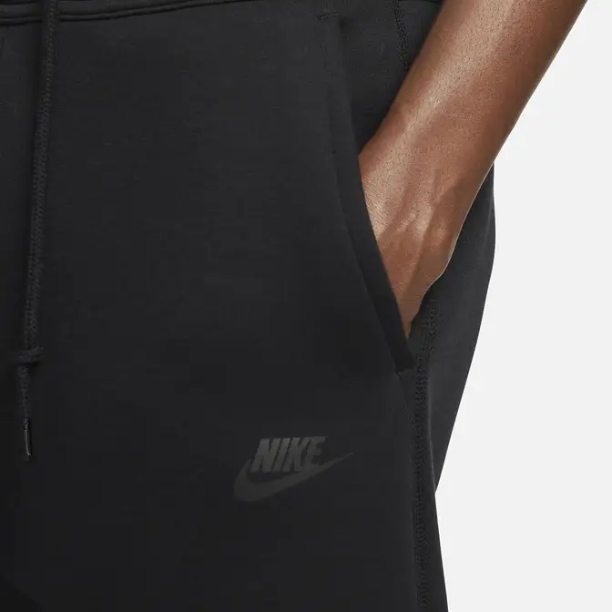 Nike Sportswear Tech Fleece Slim Fit Joggers FB8002-010 Detail