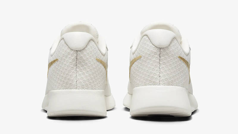 Nike Tanjun EasyOn Sail Metallic Gold