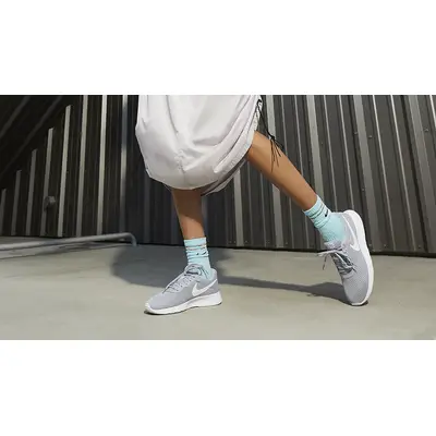 Nike Tanjun Wolf Grey White DJ6257-003 Detail 2