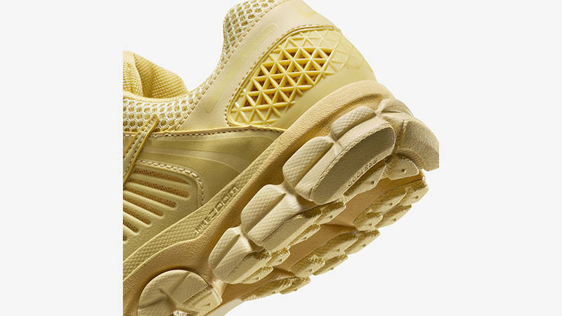 Nike Zoom Vomero 5 Saturn Gold heel