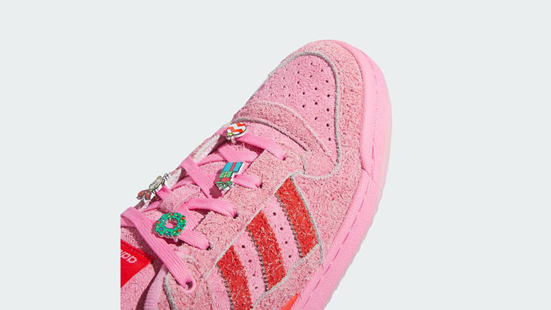 The Grinch x adidas Forum Low Pink toe area