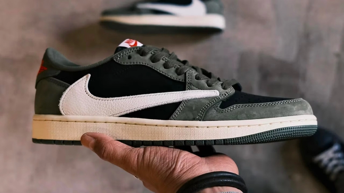 Thought Travis Scott Was Done With the Air Jordan 1 Low OG? Guess Again