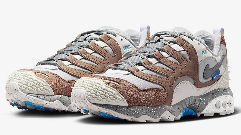 Undefeated x Nike Air Terra Humara Archaeo Brown White front