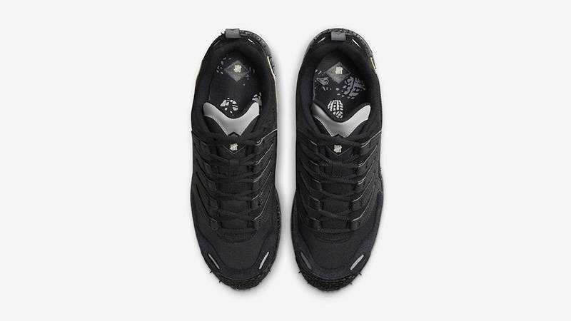 Undefeated x Nike Air Terra Humara Black middle