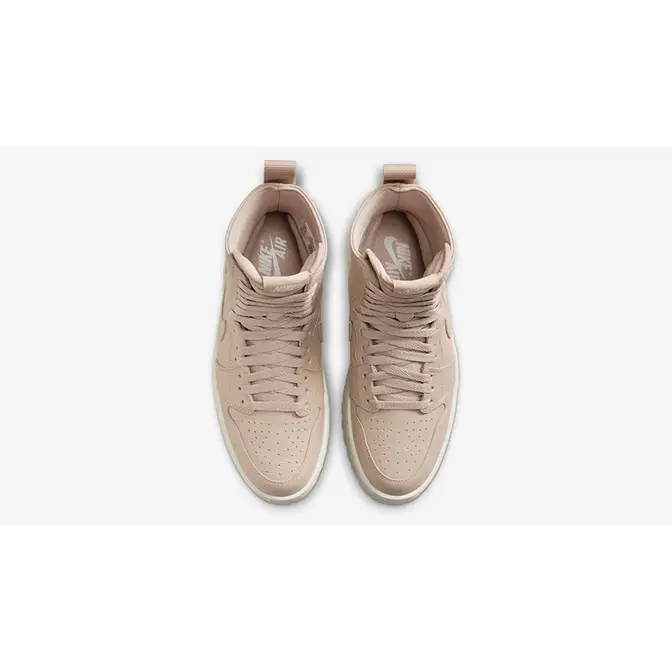 Beige on sale nike boots