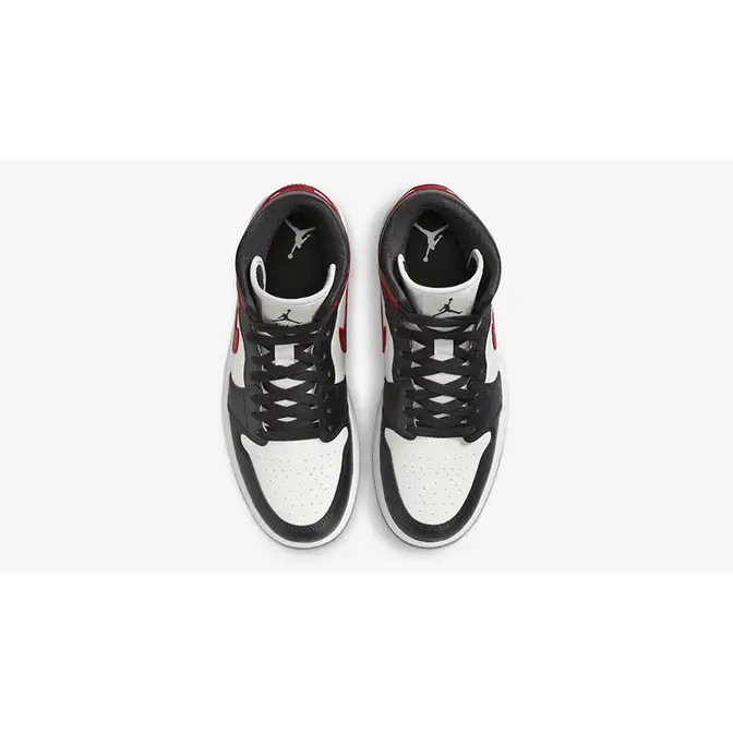 aj1 mid black toe