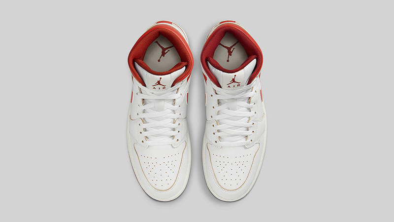 Air Jordan 1 Mid SE Dune Red middle