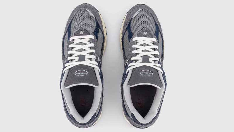 New Balance 2002R Grey Black Offwhite Middle