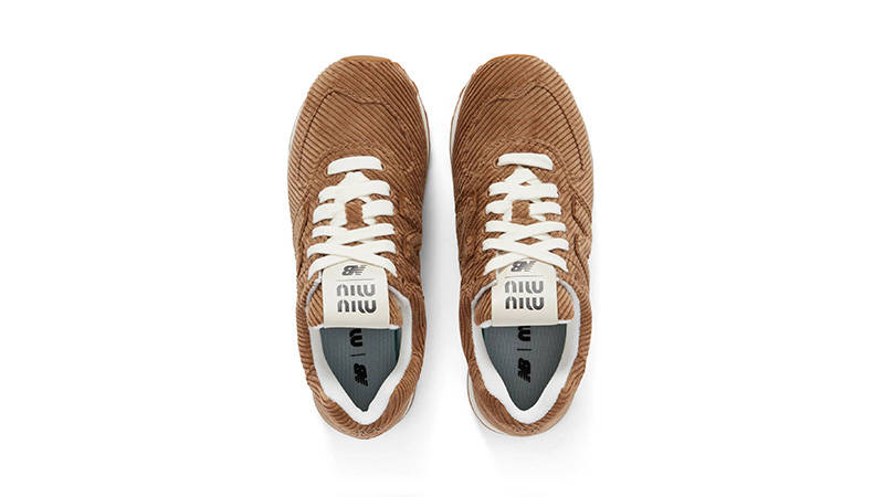 New Balance 574 Striped Velvet Cinnamon middle