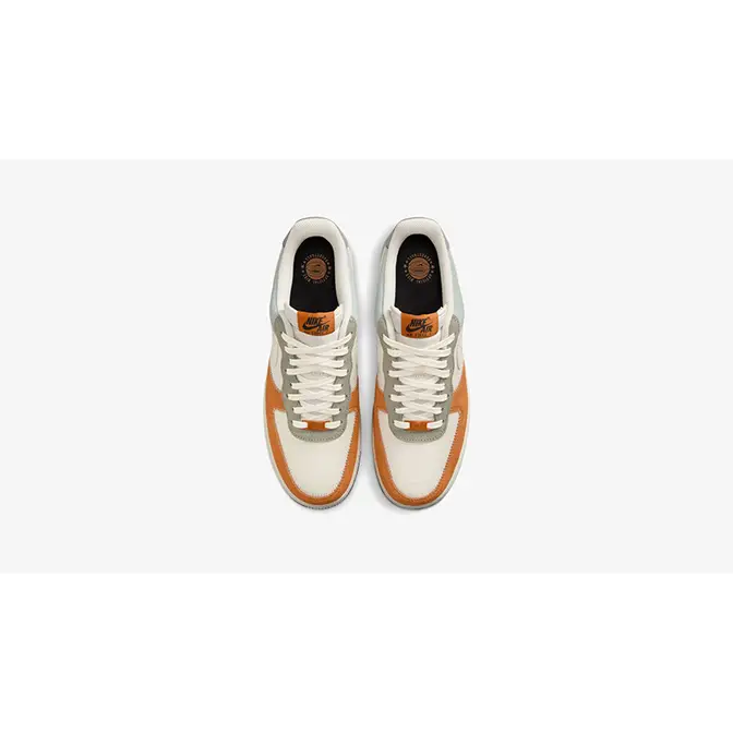 Nike print Air Force 1 Low Pale Ivory middle