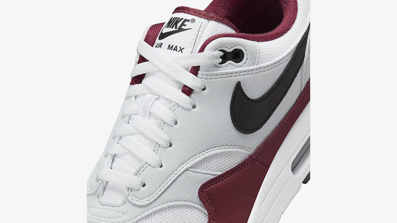Nike Air Max 1 Dark Team Red lace area