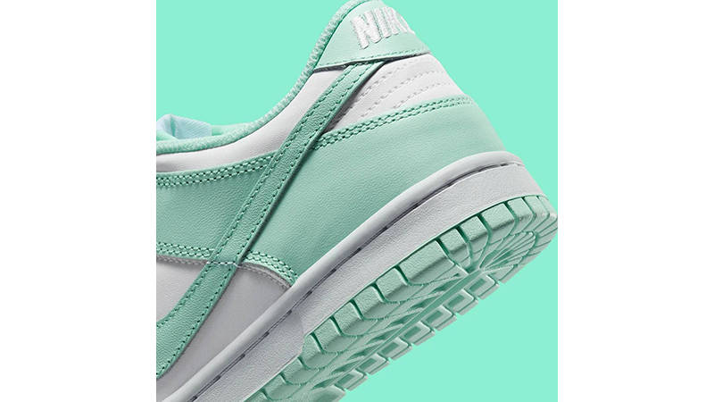 Nike Dunk Low GS Light Green heel
