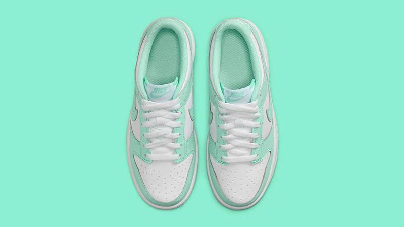 Nike Dunk Low GS Light Green middle