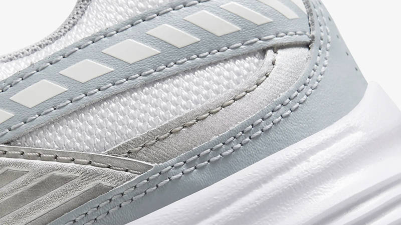 Nike Initiator Metallic Silver Cherry 394053-101 Detail