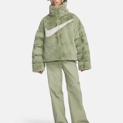 Nike Sportswear Essential Oversized Faux Fur Puffer Green full