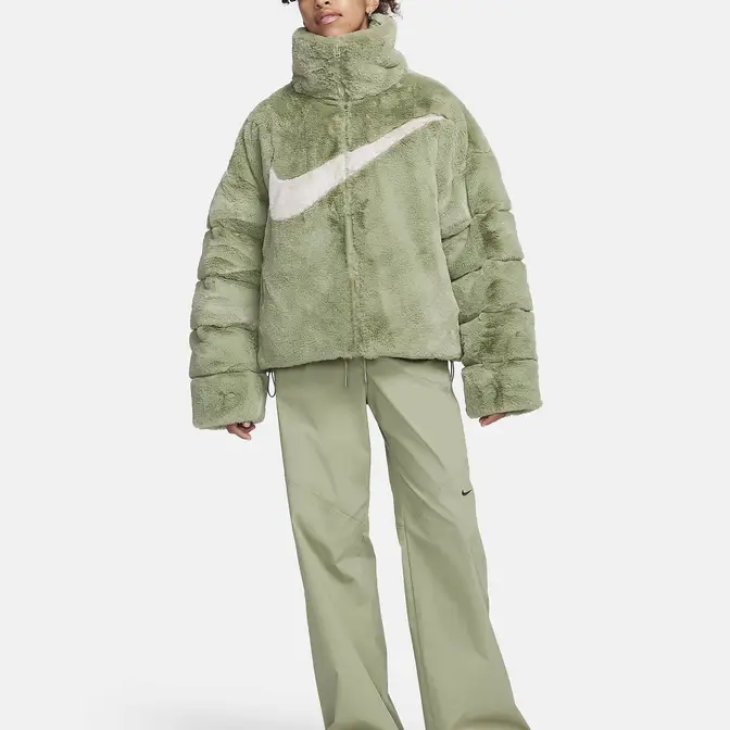 Nike Sportswear Essential Oversized Faux Fur Puffer Green full