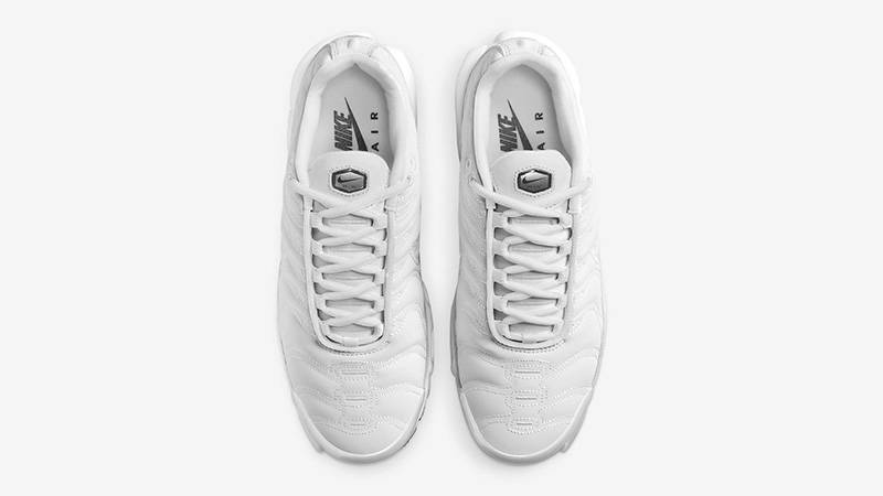 Nike TN Air Max Plus Reflective White middle